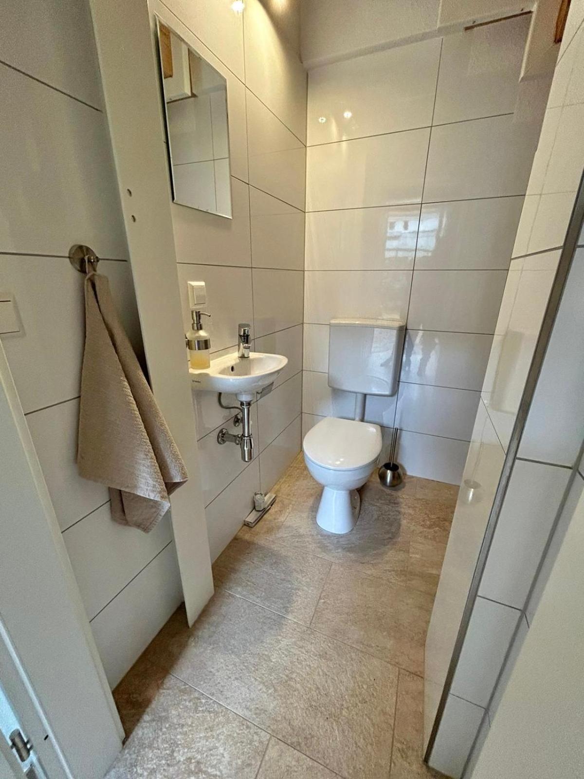 Exklusives Haus, Ruhig Gelegen Im Innenhof, Zentral, Lichtdurchflutet, 카를스루에 외부 사진