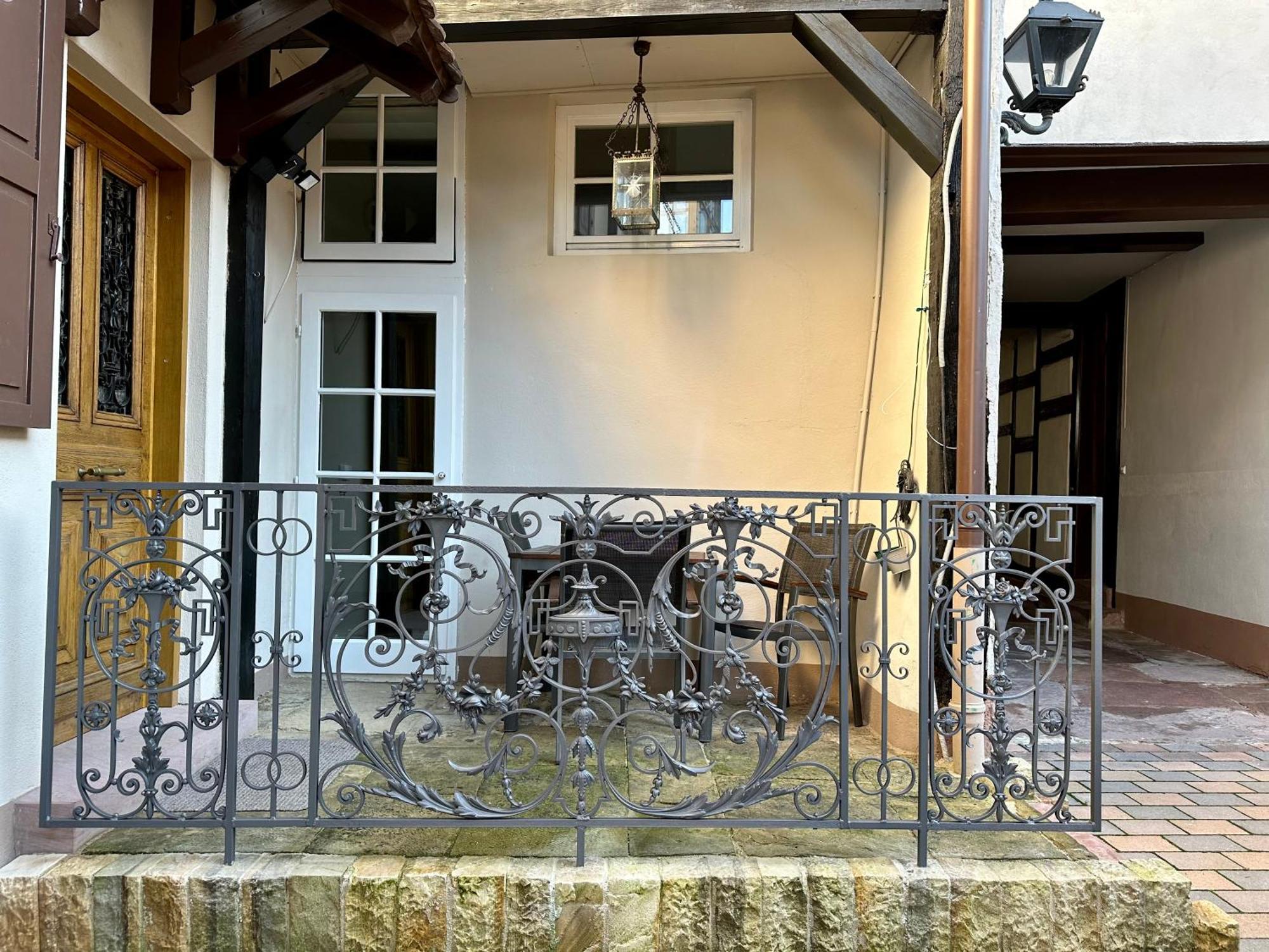 Exklusives Haus, Ruhig Gelegen Im Innenhof, Zentral, Lichtdurchflutet, 카를스루에 외부 사진